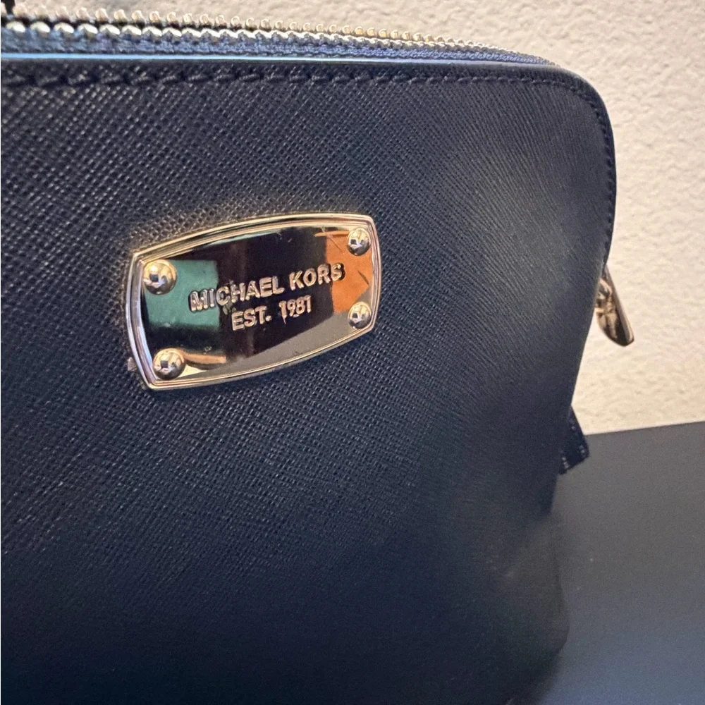 🔥SALE🔥Michael Kors Black and Gold Crossbody Bag